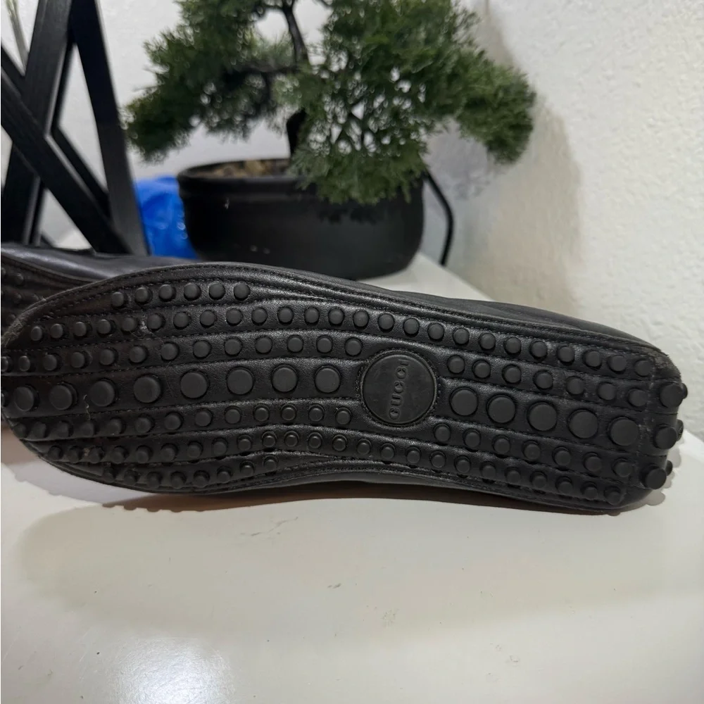 Gucci Black Leather Loafers with Red and Green Detail - Picture 3 of 7